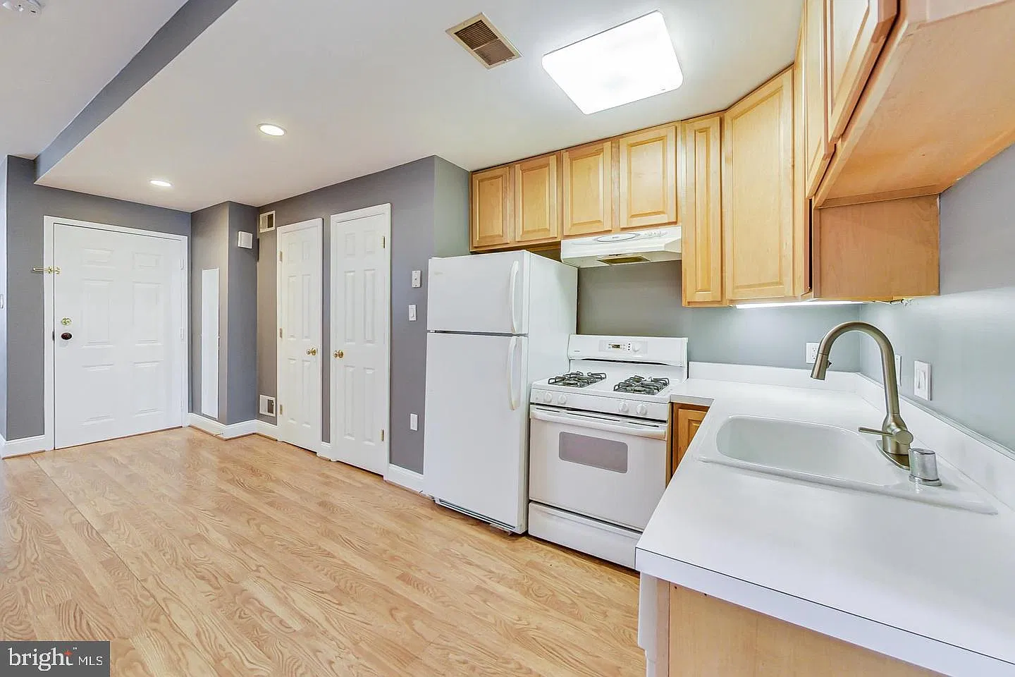 1248 Maryland Ave NE — Photo 4