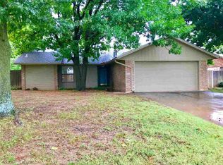 2410 NE 35th St, Lawton, OK 73507