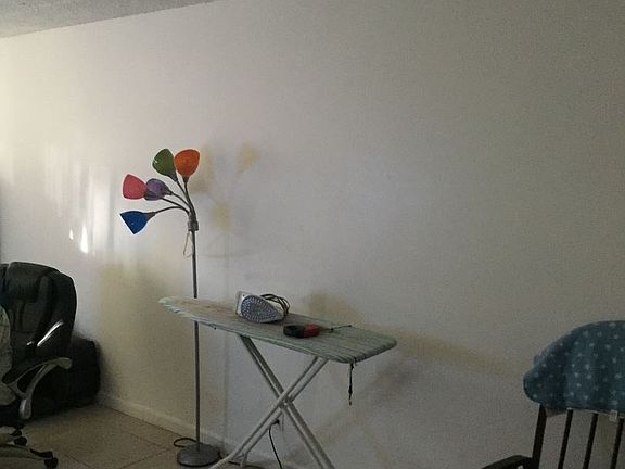 3rd image of 4148 Lakeside Dr #4148
