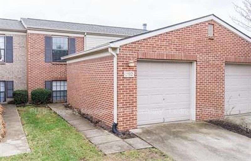 1st image of 2512 Knightsbridge Ln