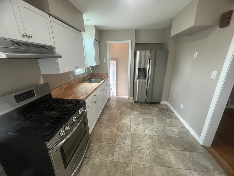 21301 Audette St — Photo 9