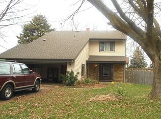 5412 W Sherman Dr, McHenry, IL 60050