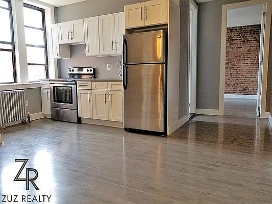 3rd image of 1007 President St #1G