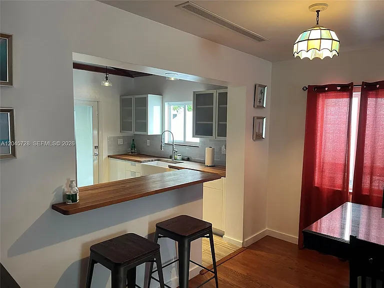 2112 SW 60th Ct — Photo 10