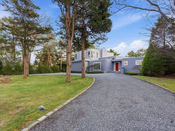 3 Mallard Ln, Remsenburg, NY 11960