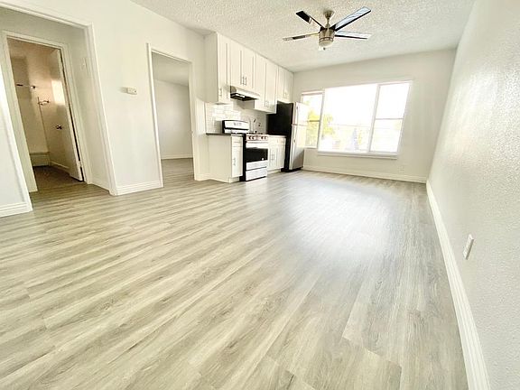 5th image of 141 S Normandie Ave #25