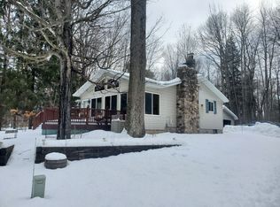 N7850 Deer Trail Ln, Crivitz, WI 54114