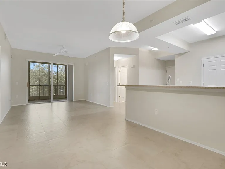 9025 Colby Dr #2111 — Photo 9