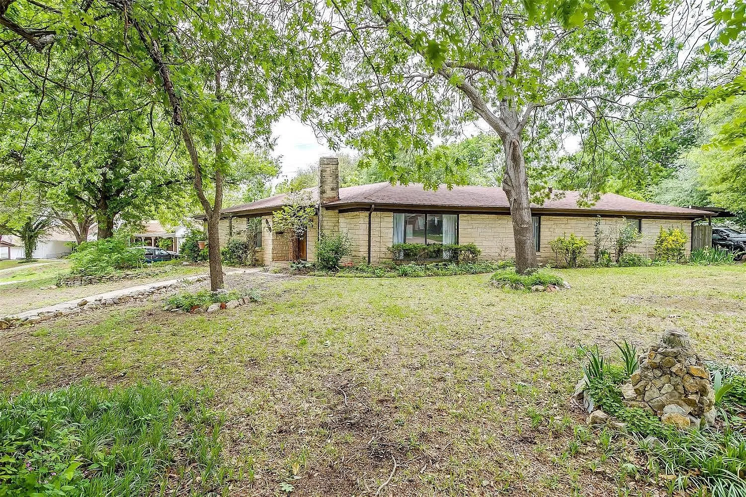 8328 Tucson Trl — Photo 2