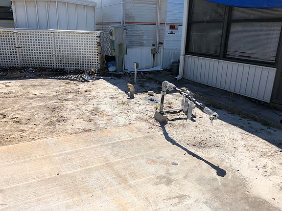 4th image of 630 Octopus Ln
