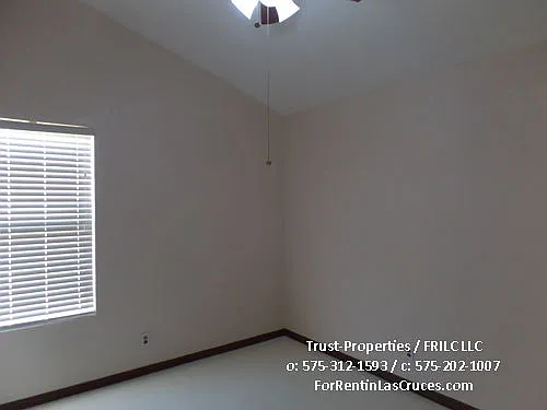 5499 Calle De Rosas — Photo 11