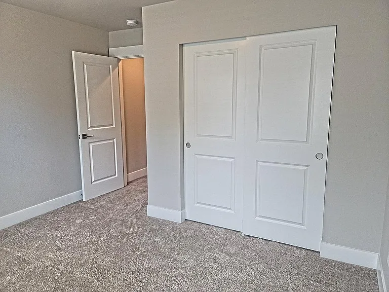 6911 Lennon Ln NE — Photo 12