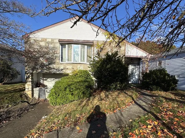 8870 Alton St, Philadelphia, PA 19115