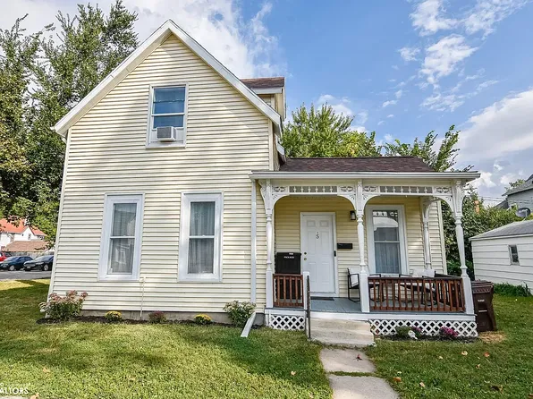 5 W Lincoln St, Marshalltown, IA 50158