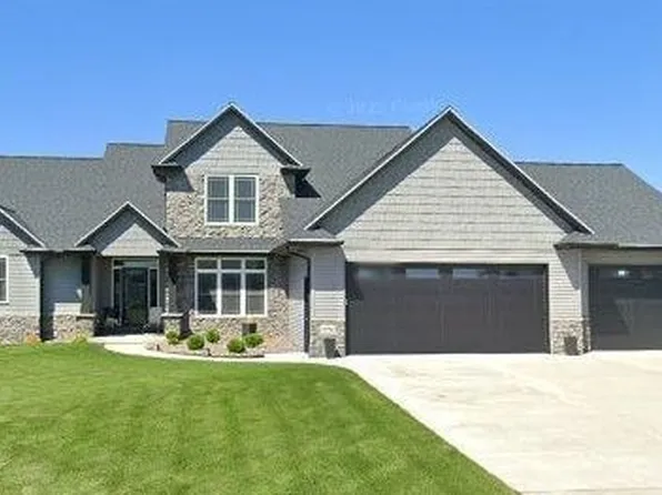 1774 Applewood Dr, De Pere, WI 54115