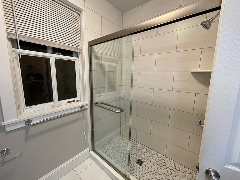 2906 E Broad St #2 — Photo 9