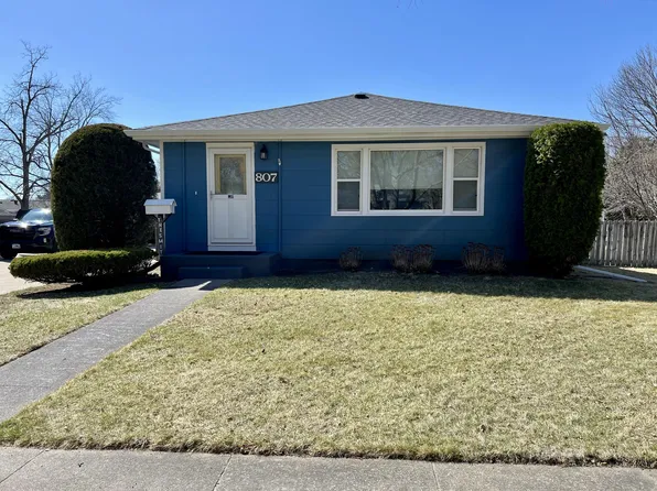 807 Labarge Ct, Pierre, SD 57501