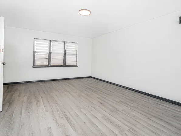 1740 East 13th Street image 11 of 24