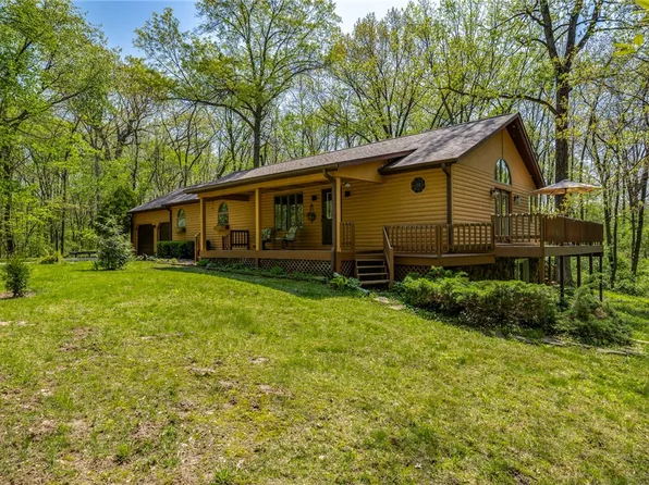 15790 E Hillcrest Dr, Effingham, IL 62401
