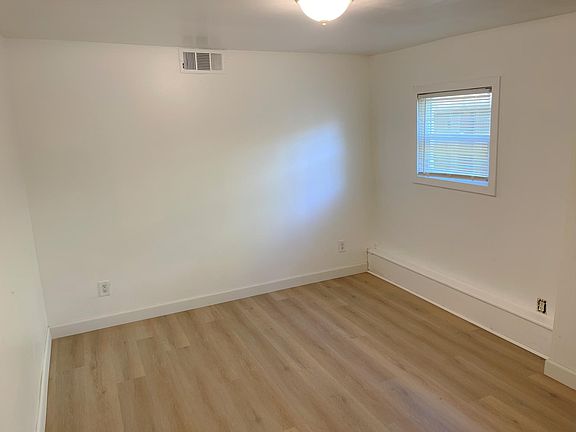 5th image of 307 Mayo Ave Unit B