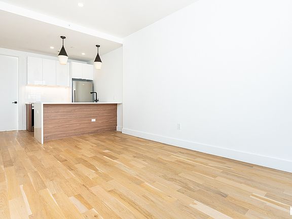 5th image of 167 Meserole Ave #1F