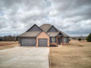 1212 Twin Oaks Dr, Blanchard, OK 73010