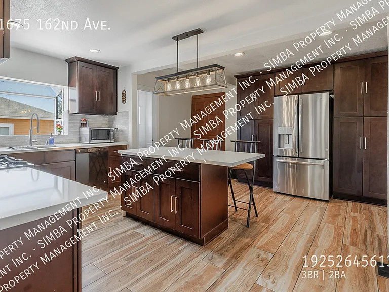 1675 162nd Ave — Photo 7