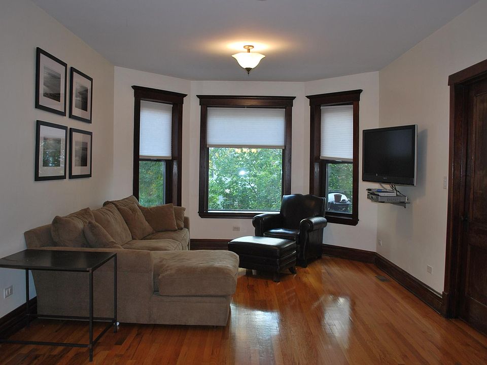 2nd image of 2509 N Hamlin Ave
