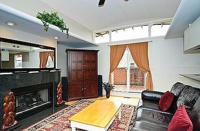 4th image of 1401 W Berteau Ave