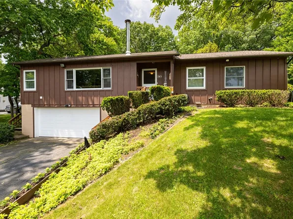 745 Maple Dr, Webster, NY 14580