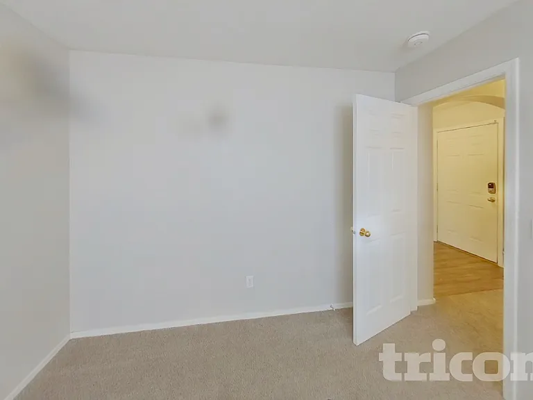 43714 W Cale Dr — Photo 12