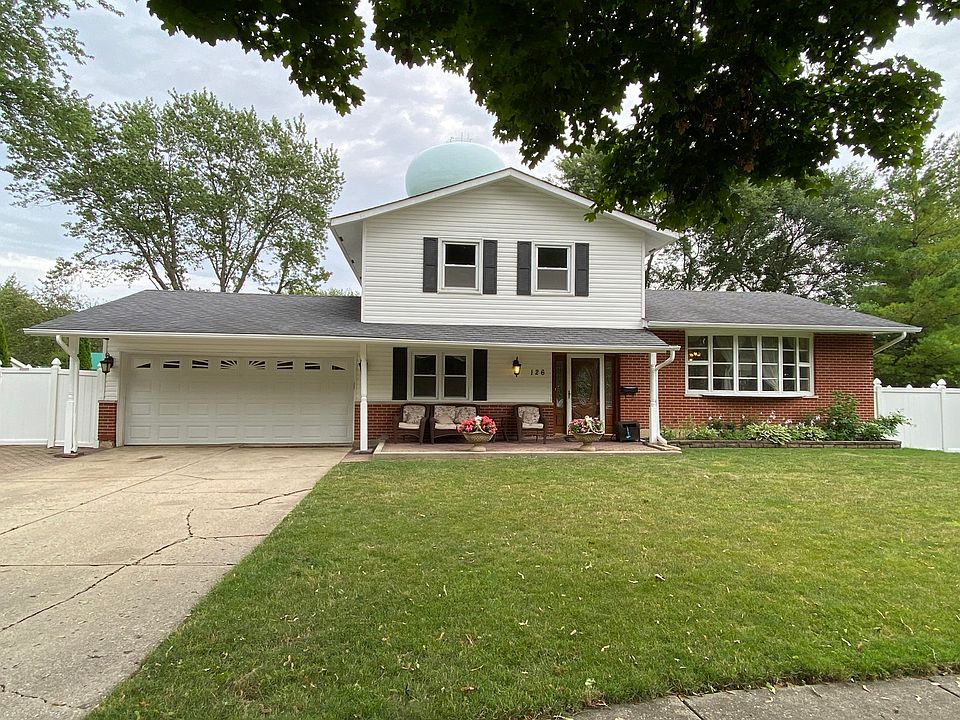 1st image of 126 S Elizabeth Ct