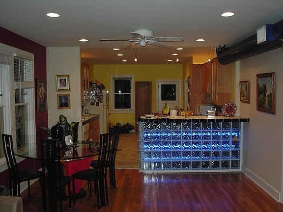 Dining and Breakfast Bar