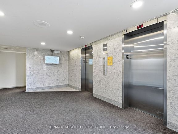 4th image of 915 Elmsmere Rd #1010