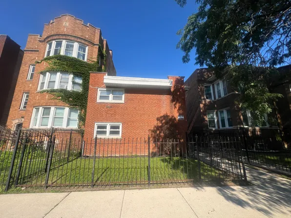 7832 S Cregier Ave APT 2E, Chicago, IL 60649