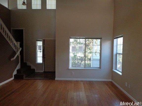 4th image of 8351 Soucran Ct