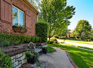 3821 E Chatsworth Rd, Fayetteville, AR 72703
