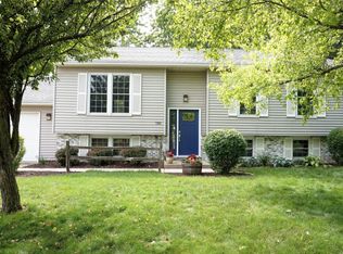 7321 N 97th St, Milwaukee, WI 53224