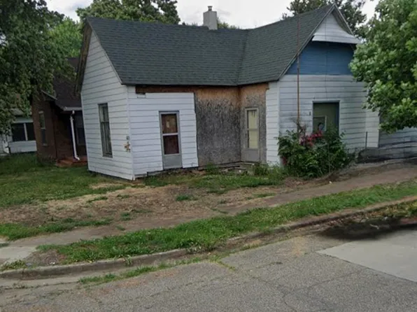 601 N 13th 1/2 St, Terre Haute, IN 47807