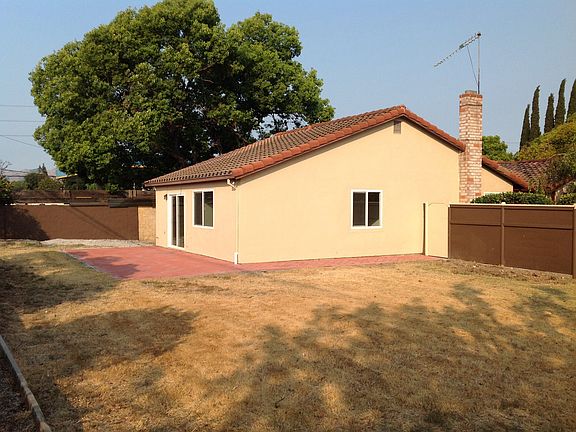 5th image of 531 Guerra Ct