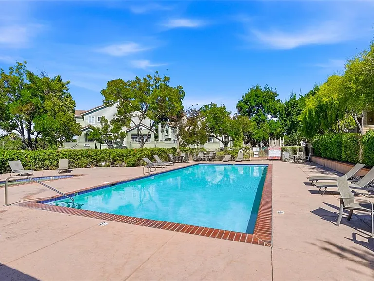 521 Porpoise Bay Ter #A — Photo 73