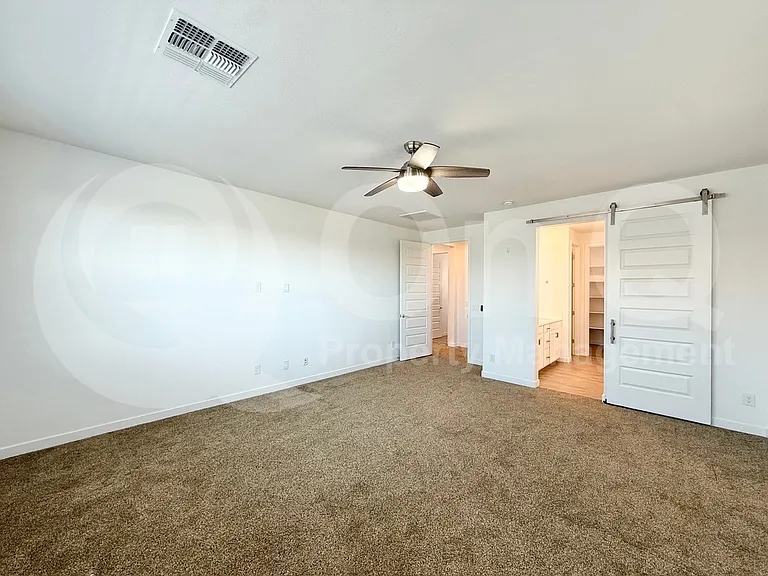 1061 E Marlin Dr — Photo 11