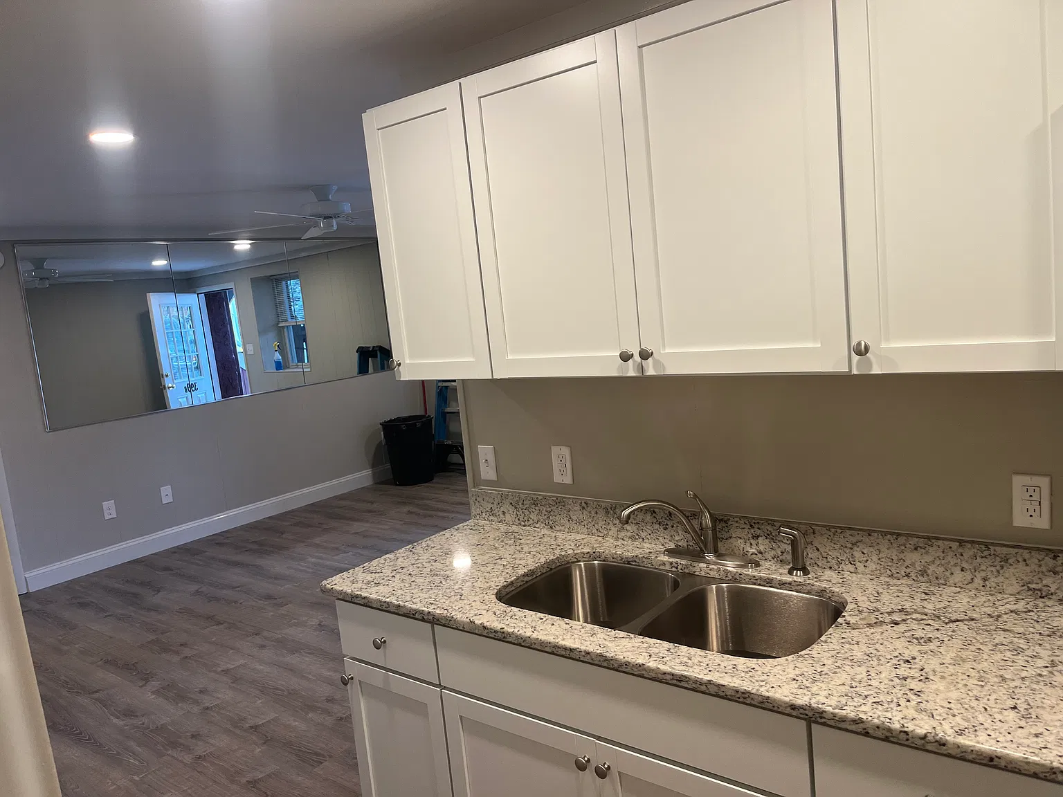 1 bed, $1,145 — Photo 3