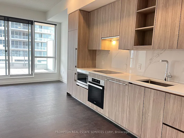 27 McMahon Dr #615 — Photo 6