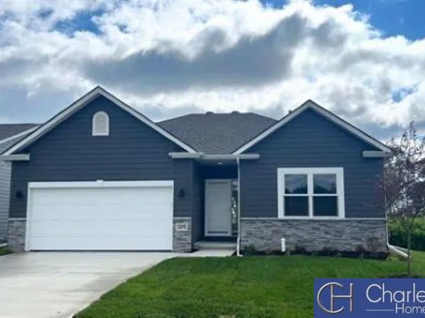 21151 Meredith Ave, Elkhorn, NE 68022