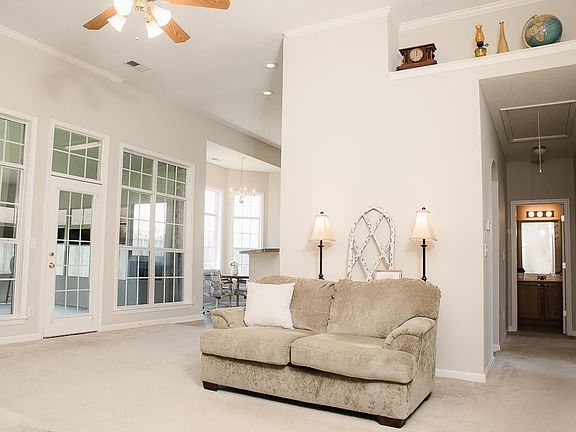 3rd image of 8135 Blue Lagoon Dr