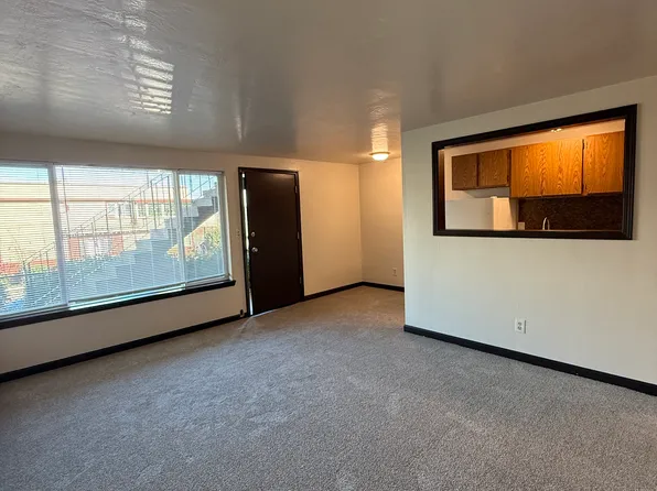 105 Anoka Ave APT 9, Bremerton, WA 98337