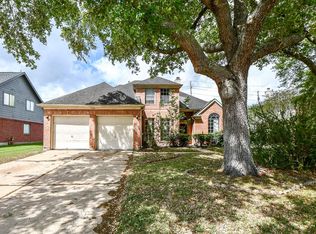 4306 W Thunderwood Cir, Fresno, TX 77545