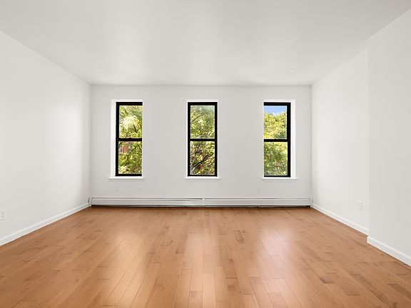 3rd image of 389 10th St Unit 2