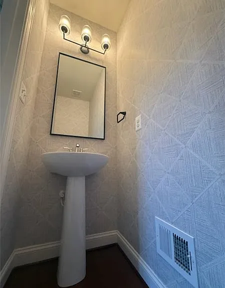 4506 Wycliffe Ln — Photo 6